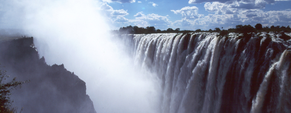 sunway_zambia_victoria_falls_cloud_bruce_taylor_20111026_1128928818